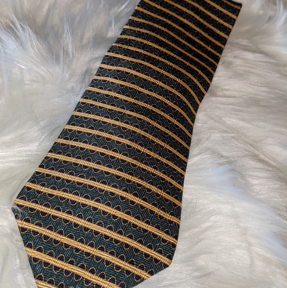 Vintage 90s 100% Silk Tie, open to offers! - Picture 2 of 6
